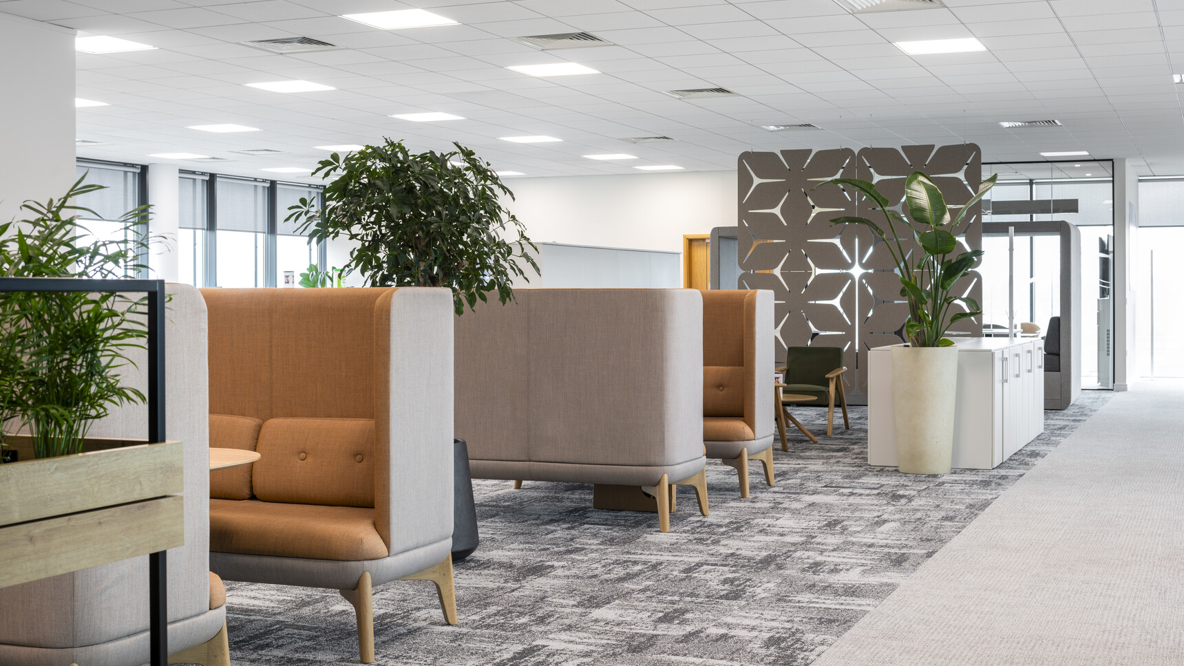 Hunts Office RWE Office Curator LARGE 8