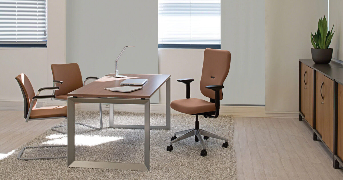 Steelcase lets discount b hi back