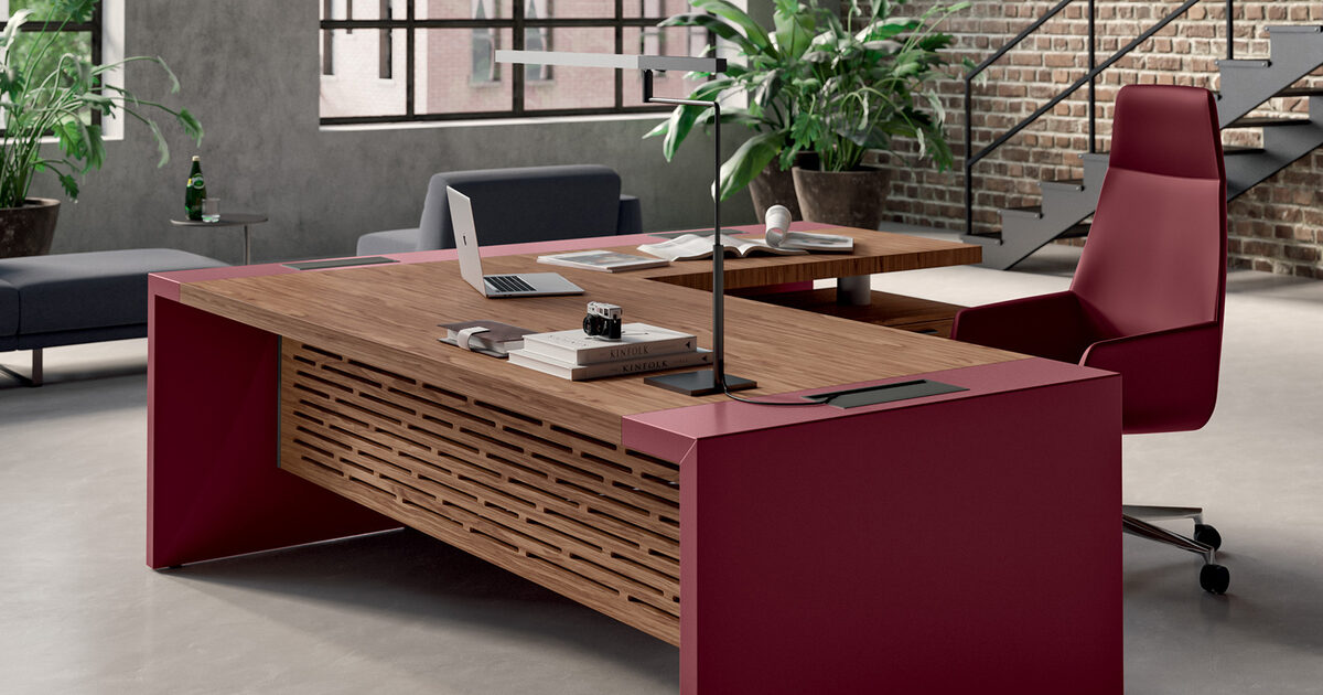 Wood store veneer desk